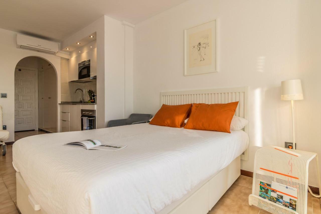 Holidays Penthouse Vues Panoramiques Sur Le Port Naval,Un Sejour Elegant Assure " Wifi Parquing Gratuit Roses Exterior photo