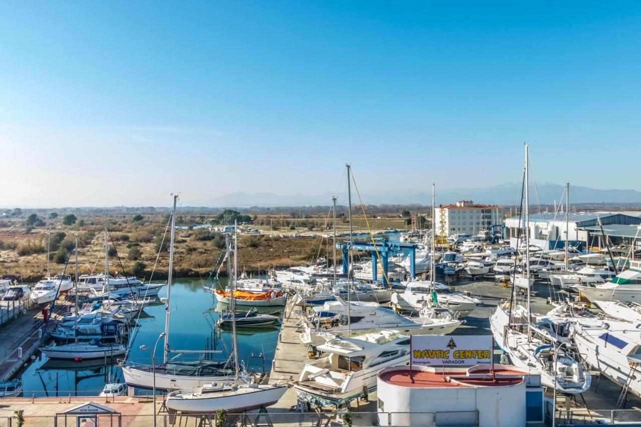 Holidays Penthouse Vues Panoramiques Sur Le Port Naval,Un Sejour Elegant Assure " Wifi Parquing Gratuit Roses Exterior photo